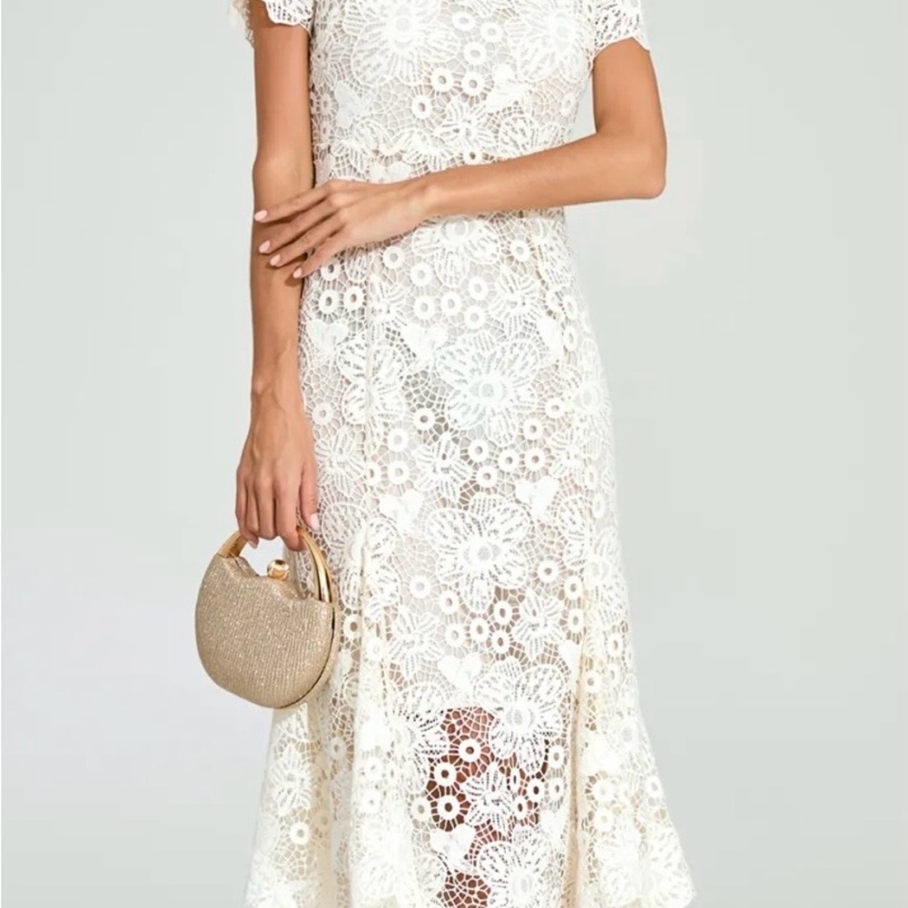 Chic Floral Lace Midi Dress